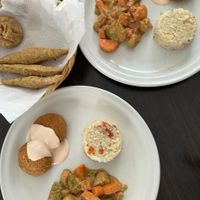 Mesa con comida   at Comedor Vegetariano Hare Krishna in Puebla