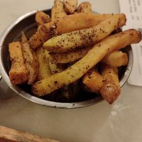 patatas con zaatar y sumac at Falafeleria - Sta Barbara in Madrid