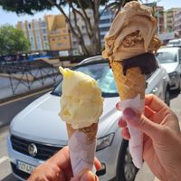 Pina and dark chocolate/hazelnut without sugar at Ice Dreams in Tenerife