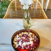 Açai bowl  at Kale+Coco in Dublin