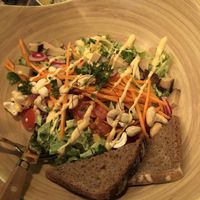 Smoked tofu salad at Rich 'N Greens in Cologne