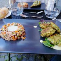 Miso salad and Fritelle alle zucchine at Ninfood in Cuneo