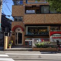 Store front at Swell Bowls in Tokyo