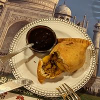 Samosa's filling and sauce were delicious at Saffron Ikebukuro in Tokyo
