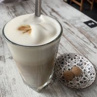 Voldoende keuze in plantaardige melk opties.  at Your Coffee in Hilversum