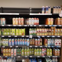 Plant based milks at Färm in Jodoigne