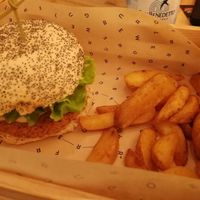 Classic burger and wedges at Flower Burger in Bergamo