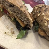 Tempeh sandwich at Raiz in Sintra