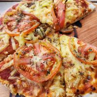 Vegan margherita pizza at Winnies in Queenstown