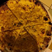 Garlic pizza at The Island in Surfers Paradise