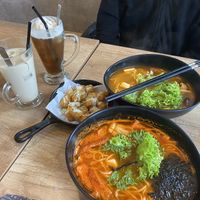 Kimchi Jjigae Ramen & Tom Yummy soup (udon) at Saute-san 素特-さん in Central Singapore