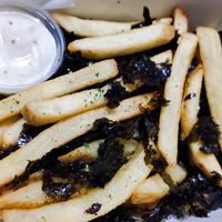 Vegan mayonnaise seaweed fries at Saute-san 素特-さん in Central Singapore