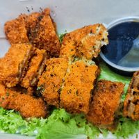 Cheesy lion mane patty with teriyaki sauce, good, recommended at Saute-san 素特-さん in Central Singapore
