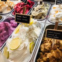 Ice creams at Saute-san 素特-さん in Central Singapore