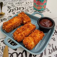Tofu frito con salsa Barbecue at Lazy Vegan in Santiago