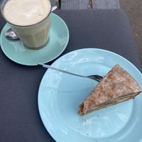 Chai Latte und Kuchen  at Trago in Leipzig