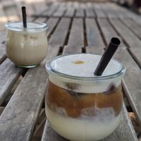 Soy iced cappuccino and oat iced chai latte at Trago in Leipzig