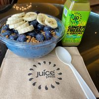 Blue Magic Bowl and Ginger Fireball Juice at Bellagio - Juice Press in Las Vegas