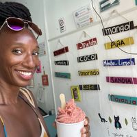 @TierraGoesGreen enjoying 🍓passion fruit, a golden Oreo, with coconut milk NICE cream!  at Meows Cream in Tulum