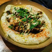 Hummus and mushrooms at Hummus Küch' in Frankfurt