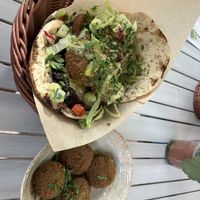   at Hummus Küch' in Frankfurt
