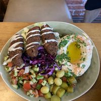 Kebab plate at Hummus Küch' in Frankfurt