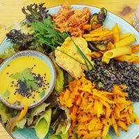 Jackfruit bowl at Vabiou's in Hamburg