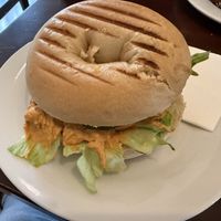 Bagel mit Humus  at Cafesito in Bregenz