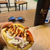 Space Gyros 🤤 at Vegan Beat in Athens