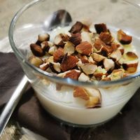 Crema di latte di mandorle agrumata con mandorle tostate at Sa Domu Sarda in Cagliari