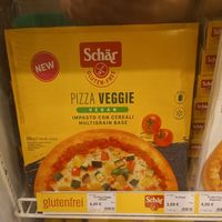 gluten-free vegan pizza at Vitalia Reformhaus in Leipzig