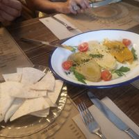 Hummus de tres sabores at Barlovento in A Coruna