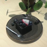 Do I need to say more? Very tasteful vegan chocolate brownie with a hint of orange. Omnivore boyfriend was very pleased. Only thing we regret is that we shared just one brownie  at Olivia's Maastricht in Maastricht