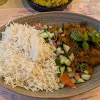 Reis und Curry at eatDOORI in Mainz