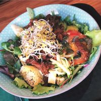 Delicious salad bowls at SpringInsFeld in Munich