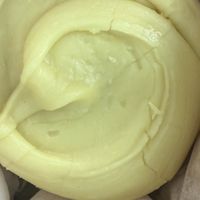Lemon cupcakee  at Pattycake Bakery in Columbus
