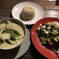 Green curry with tofu and stir fried veges with tofu and brown rice = 140 baht at Anutta in Koh Phangan