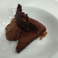 Desglose de chocolate con rocas, nocilla y brownie at Kinetic in Mataro