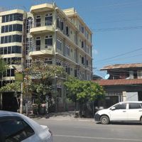 Hodden at Marie Min in Mandalay