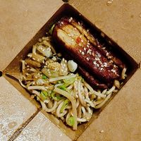 Rice nuddles with vegetables and tempeh at Osha in Ljubljana