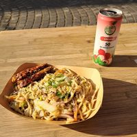Stir fried noodles with tempeh at Osha in Ljubljana