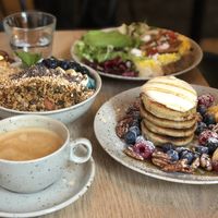 Smoothie Bowl, Pancakes and Scrambled Tofu  at Mahalo  - Odengatan in Stockholm