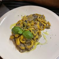 Tagliatelle alla curcuma con funghi   at Ciriera Osteria Vegan in Trequanda