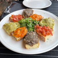 La bruschetta al porro è stata una scoperta!!!  at Ciriera Osteria Vegan in Trequanda
