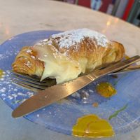 Pastry cream croissant at Dolce & Vegana in Madrid