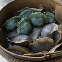 half/half: spinach&tofu + wakame&mushrooms at Parowoz Powisle in Warsaw