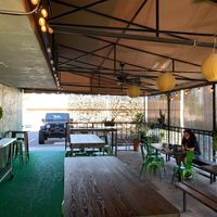 Outside dining at Vida Eatery  in Bakersfield