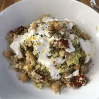 Quinoa con ceci, pomodori secchi e broccolo romanesco  at Veg Joy in Rome
