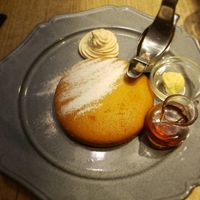 パンケーキ at Futaba Fruits Parlor in Tokyo