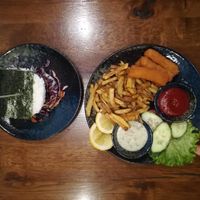 Vish & chips + rice bun burger at Attila Hildmann Organic Snackbar II in Berlin